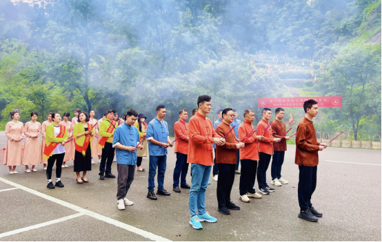 PG电子平台敬畏传统祈盼丰收！2024第三届武夷山市手尚工夫茶业开茶节举办-中国网(图1)