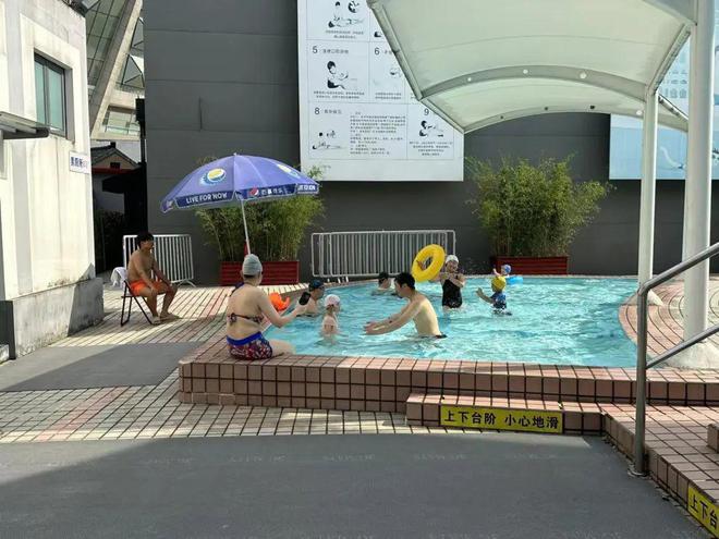 免费开放日来了！来这家游泳馆享受夏日吧～(图1)