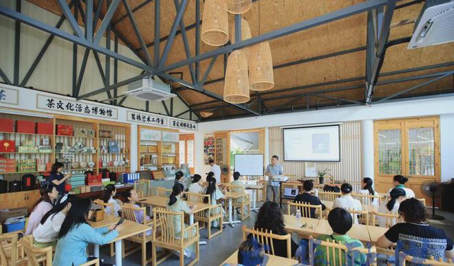 PG电子网站成都茶楼协会：2024国际茶日给非遗盖碗茶、坝坝茶过了一个节(图7)