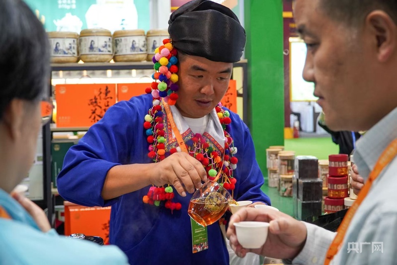 文化中国行德昂族酸茶：茶韵悠扬生活甜美(图2)