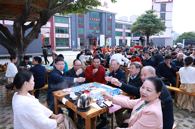 PG平台2024陈香型安溪铁观音茶王赛结果揭晓铁观音文化园老铁文化馆建设同期启动(图1)