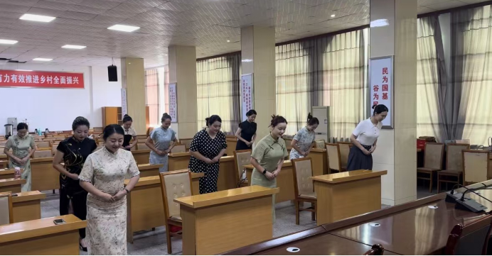 泸州纳溪代表选手在2024川渝女职工茶艺大赛大放异彩(图1)