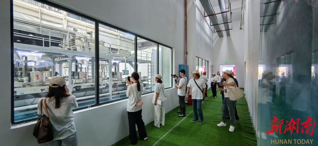 PG电子网站茶乡高朋满座古丈红茶缘何这样“红”(图4)