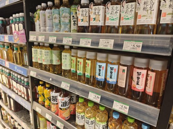 PG电子网站货架间、冷柜里无糖茶激战“1元促销”(图5)