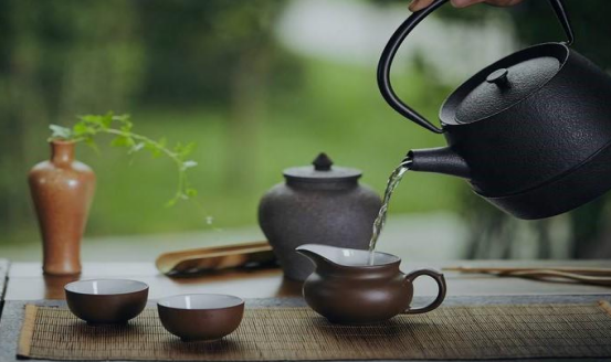 PG电子网站大茶肆：茶企转型的数字伙伴重构产业价值新图景(图1)