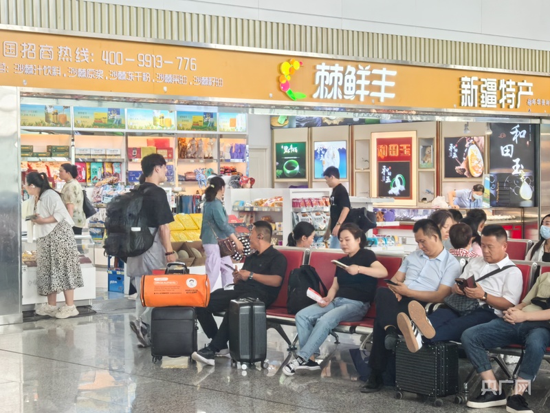 PG电子网站【山海协作谱“新”篇】戈壁沙棘炼金记：新疆克州阿合奇沙棘产业全链崛起的援疆样本(图7)