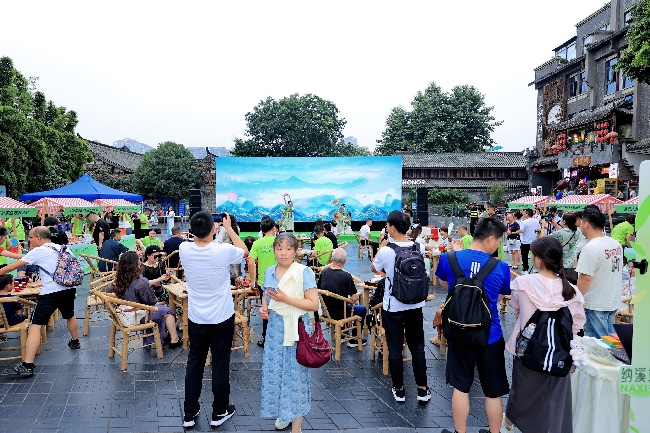 好山好水出好茶好茶畅销促振兴——2024纳溪特早茶全国品牌推介活动在成都举行(图1)