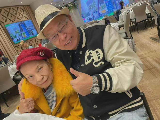 88歲綠葉王出席開幕禮精神奕奕曾入ICU看淡生死將遺產捐出行善(图3)
