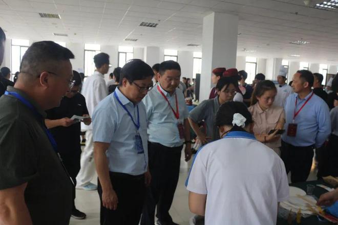 新县职业高中亮相2025年河南省暨信阳市职业教育活动周成果展(图5)