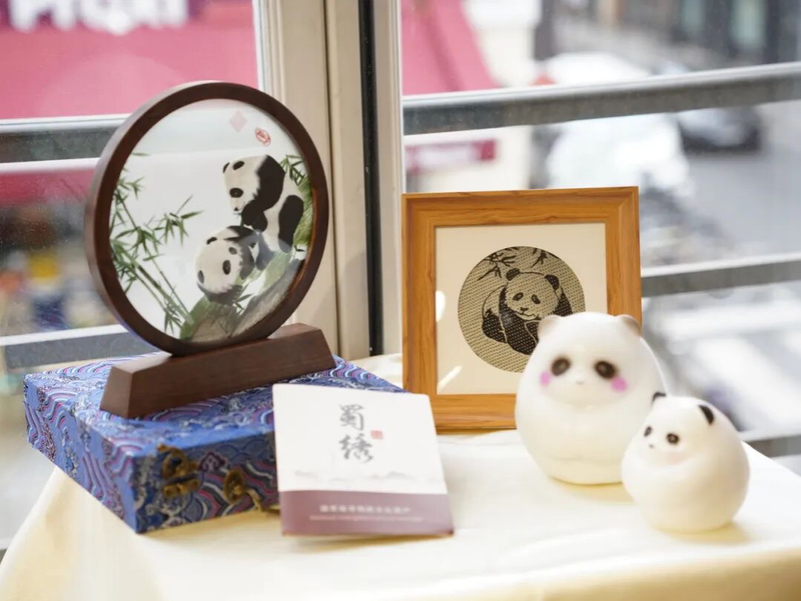 PG电子平台雅安非遗出圈巴黎！(图1)