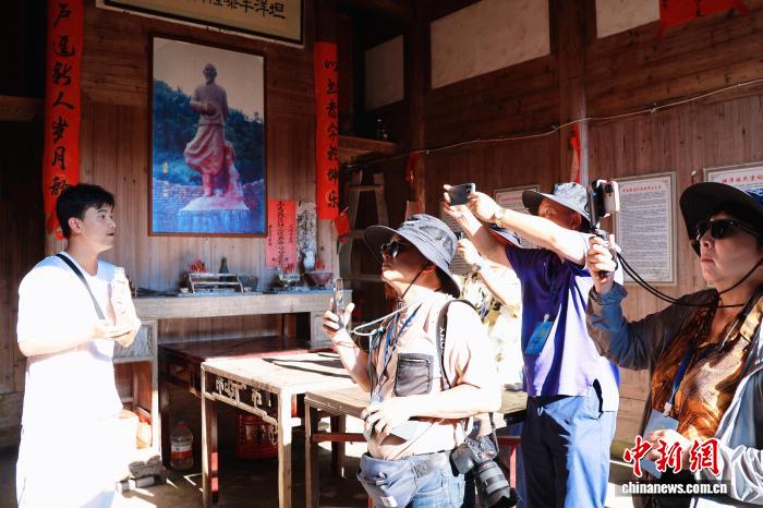 一片茶叶富了一个村海外华媒探访“坦洋工夫”红茶发源地(图3)