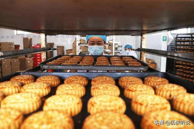月饼销量暴跌2万吨！消费者回归理性说出实情不如送茶叶实在(图9)