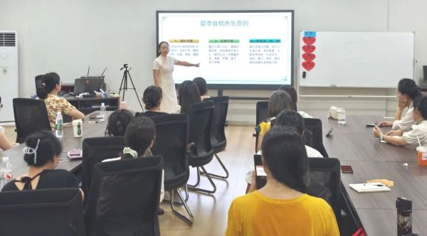 从解忧杂货铺到成长孵化器黄冈市青年夜校民生项目赋能青年成长(图1)