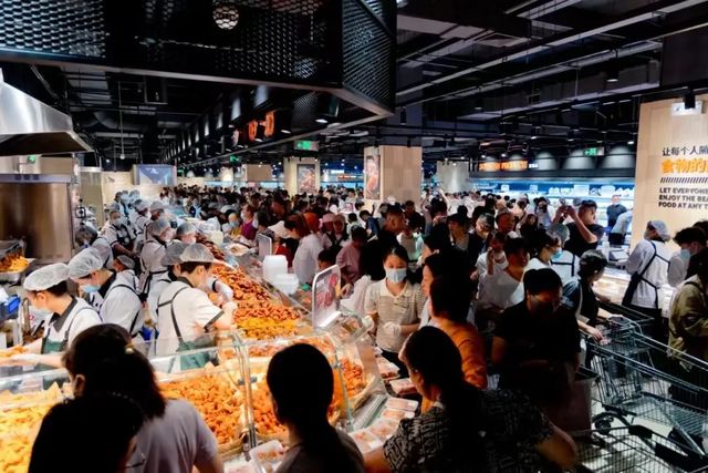 悬浮、朝圣、难复制胖东来做成了景区生意(图1)