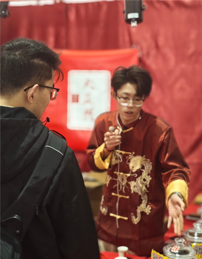 PG平台陈正兴与大正兴滇红:00后茶人亮相北京茶博会(图4)