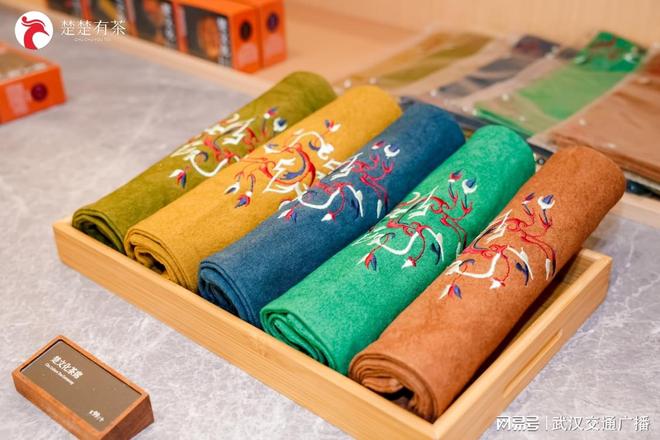 PG电子平台以楚韵智慧茶道重塑都市办公茶生活武汉本土新茶饮品牌创新出圈(图3)