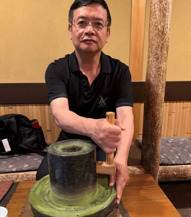 PG电子网站百亿私募大佬但斌有了“新身份”：中国香港居民(图1)