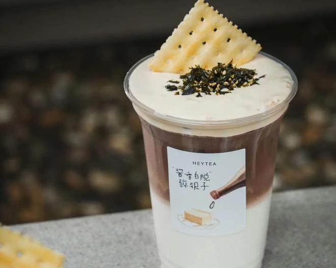 一年关店超600家：重回高端的喜茶艰难前行的加盟商(图5)