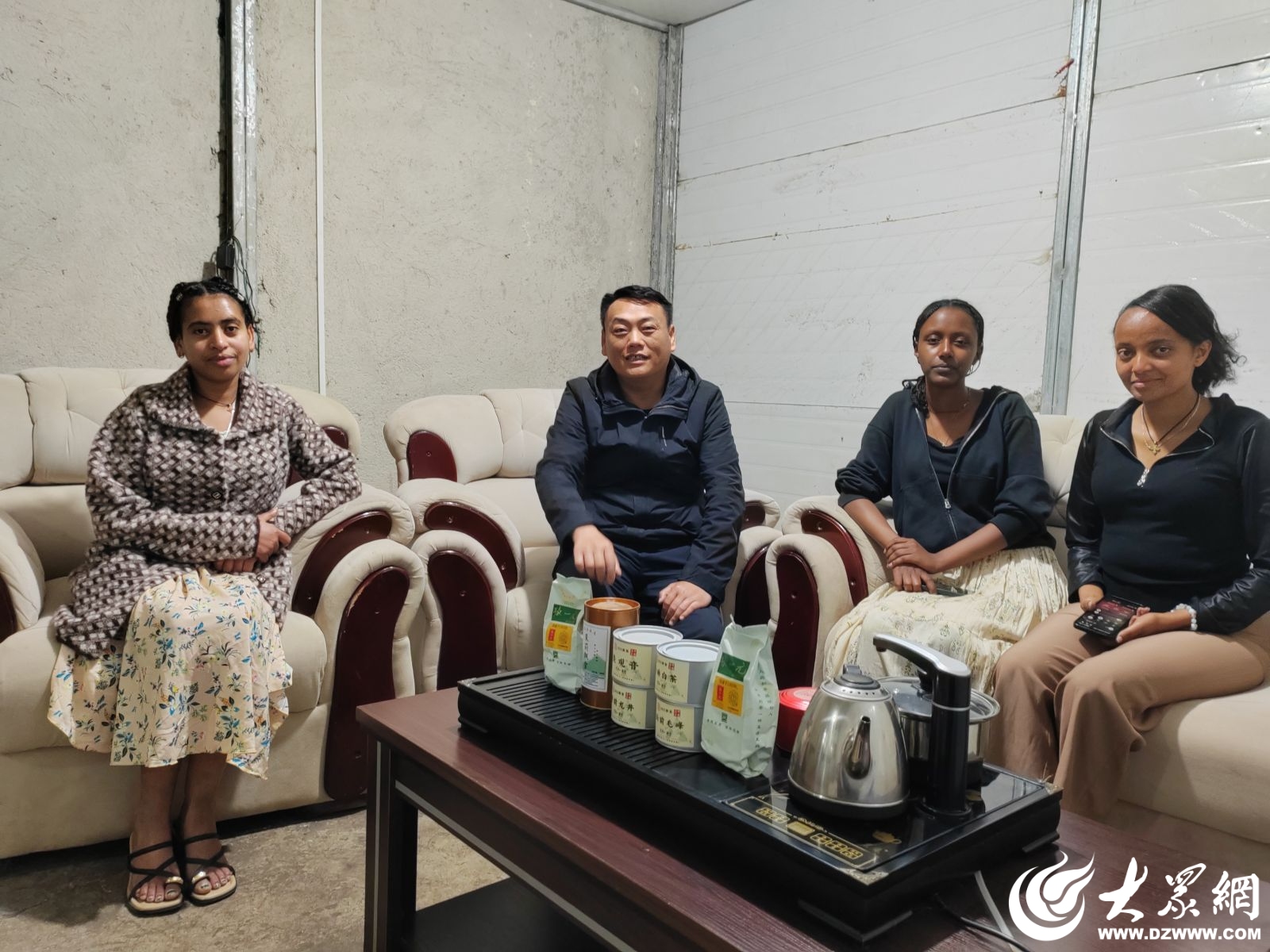 茶香漫谈亚的斯亚贝巴：中国茶文化的跨国对话_要闻_大众网(图1)