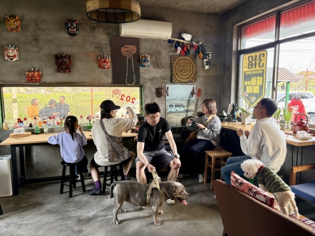 PG电子平台“乡”遇魔都｜网红滤镜之外走进岑卜“新村民”的乡野日常(图7)