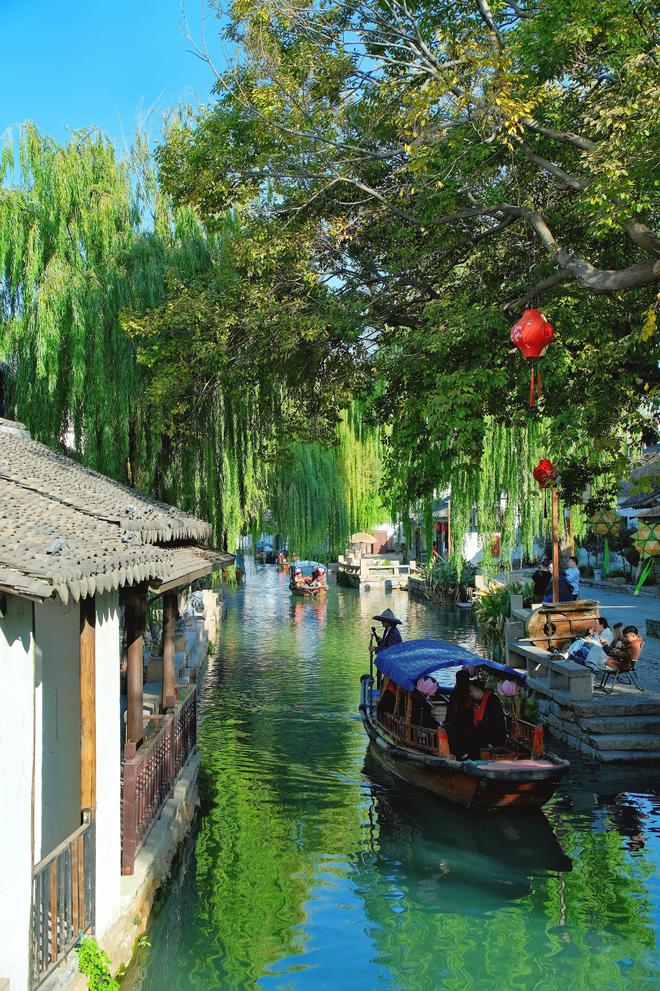 杭州旅游穿搭指南3月春游杭州穿衣+拍照攻略！(图2)